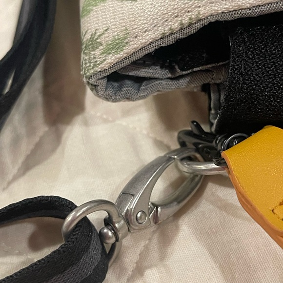 Sherpani Milli - RFID travel crossbody bag - Picture 8 of 10